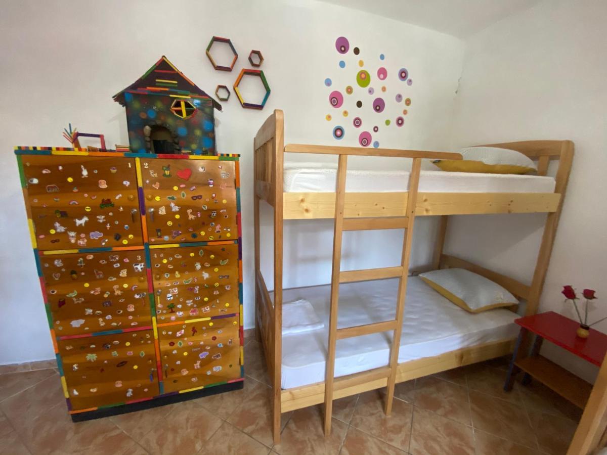 The Hood - Shkodra Backpackers Hostel Exterior foto
