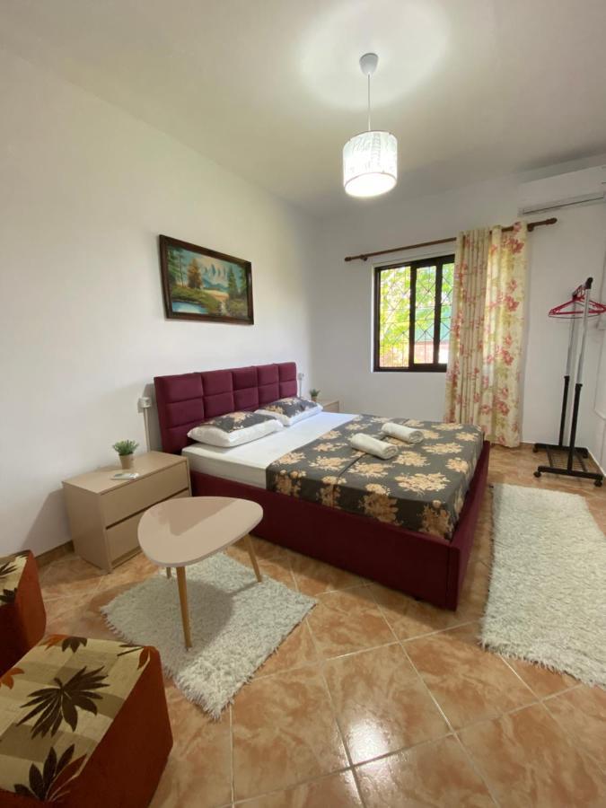 The Hood - Shkodra Backpackers Hostel Exterior foto