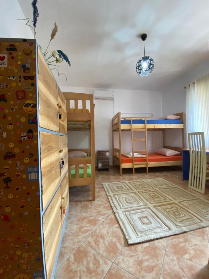 The Hood - Shkodra Backpackers Hostel Exterior foto