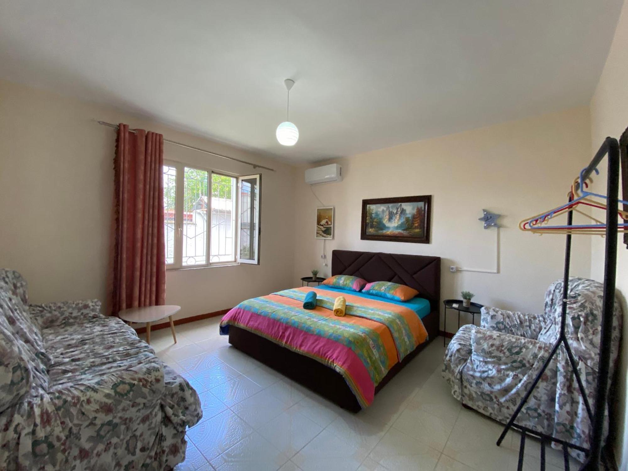 The Hood - Shkodra Backpackers Hostel Exterior foto