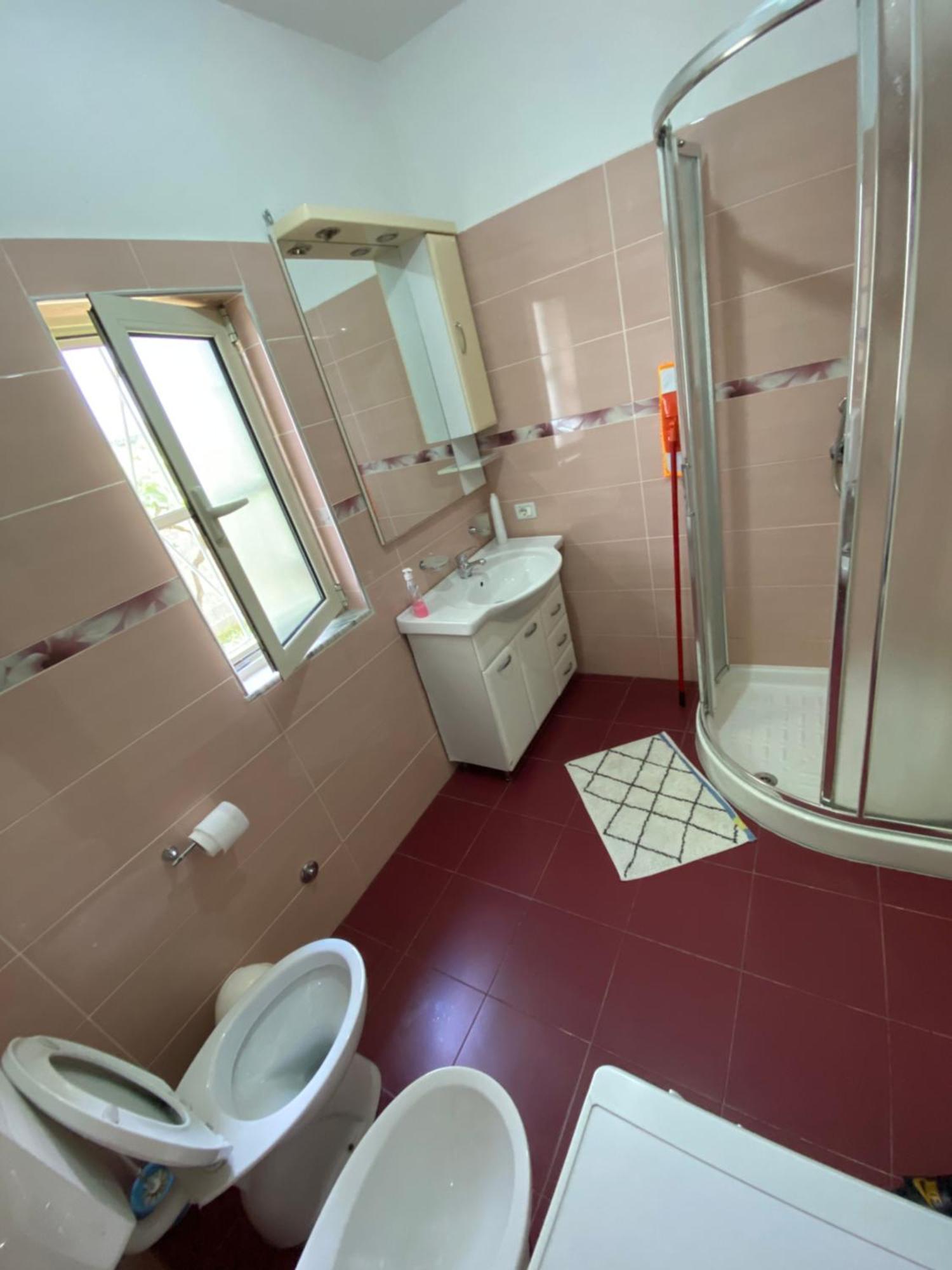 The Hood - Shkodra Backpackers Hostel Exterior foto