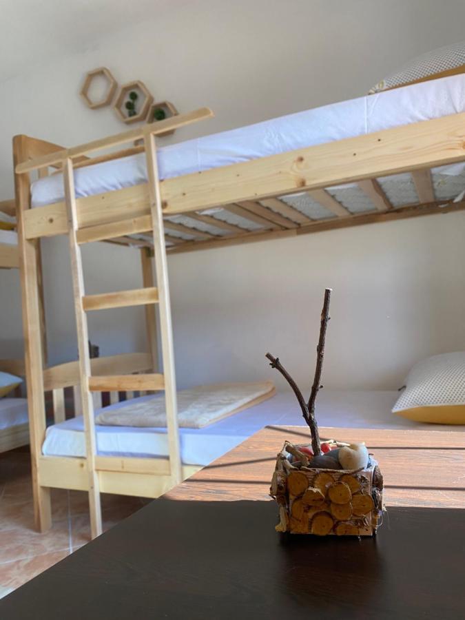 The Hood - Shkodra Backpackers Hostel Exterior foto